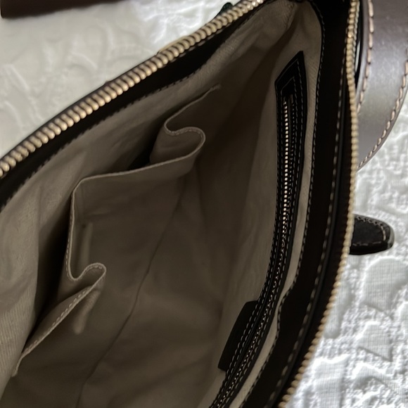 New Gucci purse with dust bag - Picture 15 of 15